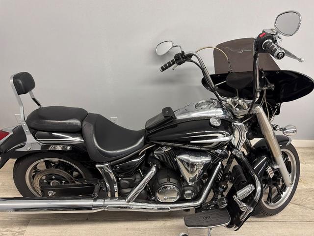 Used 2015 YAMAHA V Star 950 motorcycle for sale in Rockford, MI