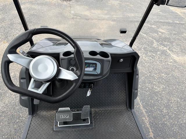 Used 2024 VITACCI EBOLT golf cart for sale in Rockford, MI, photo 3