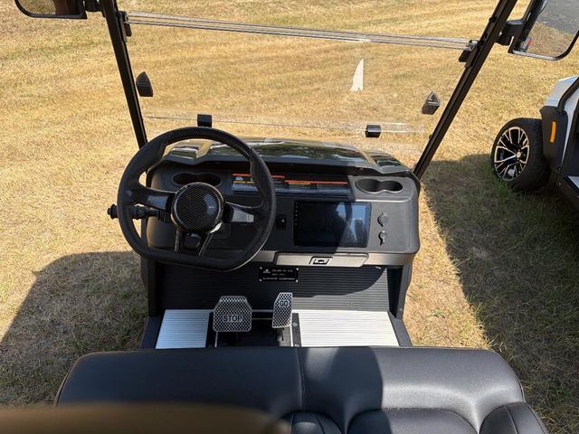 New 2026 SOLANA MODEL XA GEN1 GLOSSY BLACK + BLACK SEATS golf cart for sale in Rockford, MI, photo 4