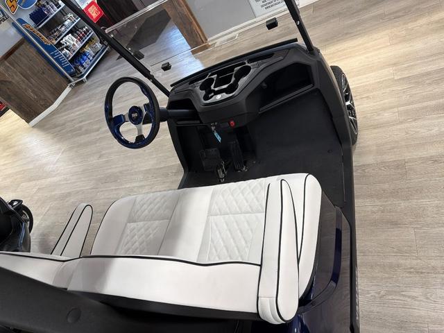 Used 2021 YAMAHA DRIVE 2 EAAC MIDNIGHT BLUE golf cart for sale in Rockford, MI, photo 3