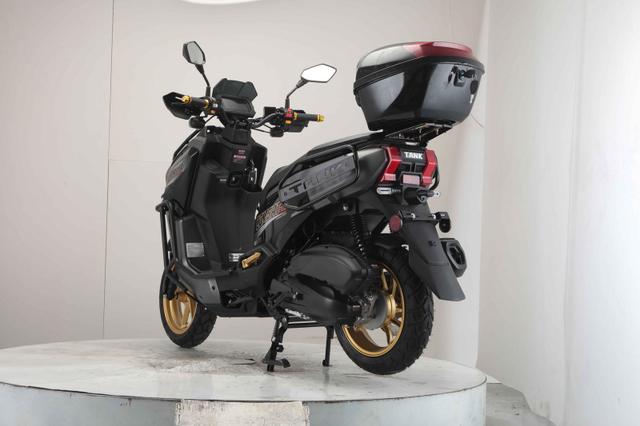 Tank Combat 200 scooter, available to order in Rockford, MI, photo 3