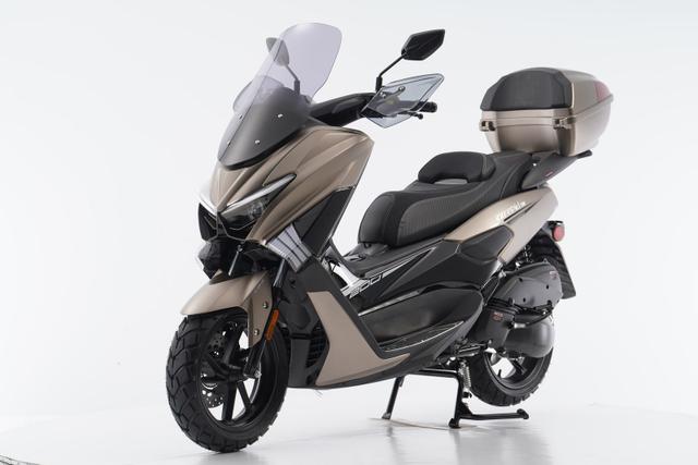 Intrepid 200 scooter, available to order in Rockford, MI, photo 3