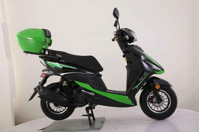 Viper - 150cc scooter, available to order in Rockford, MI, photo 3