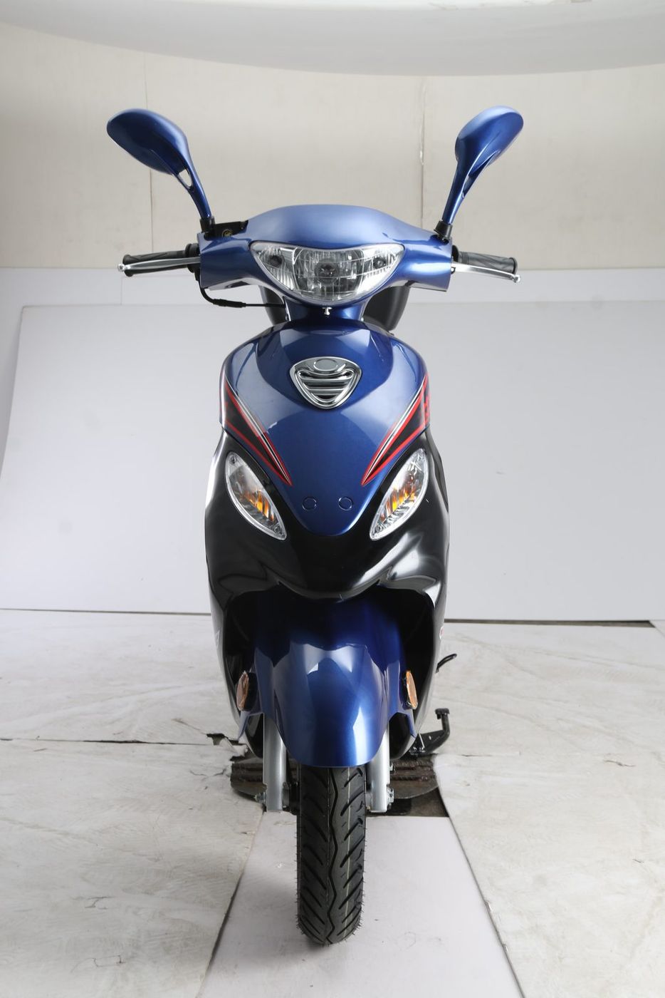 Solana 49.9cc scooter, available to order in Rockford, MI, photo 1